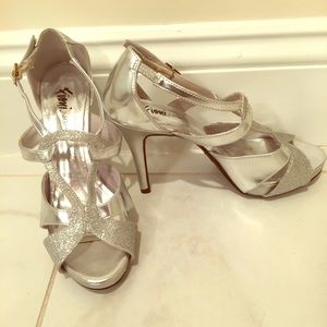 Fioni Night Silver heels